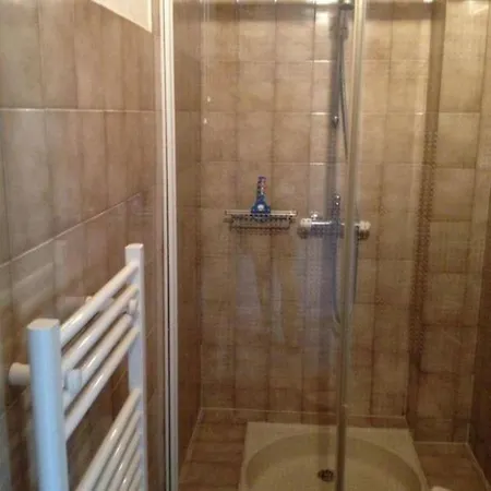 De 3 Avec Piscine Privee Et Jardin Clos A A 2 Km De La 4*