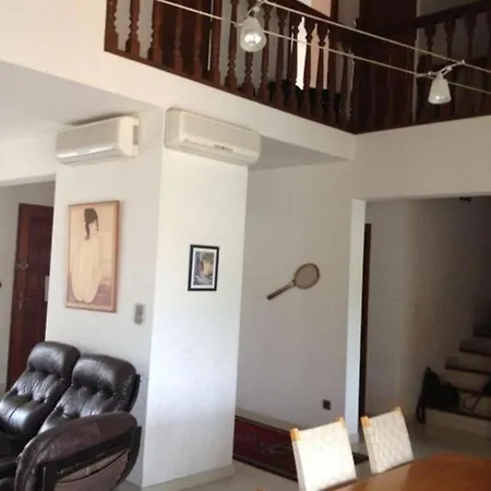 De 3 Avec Piscine Privee Et Jardin Clos A A 2 Km De La Hotel Agde